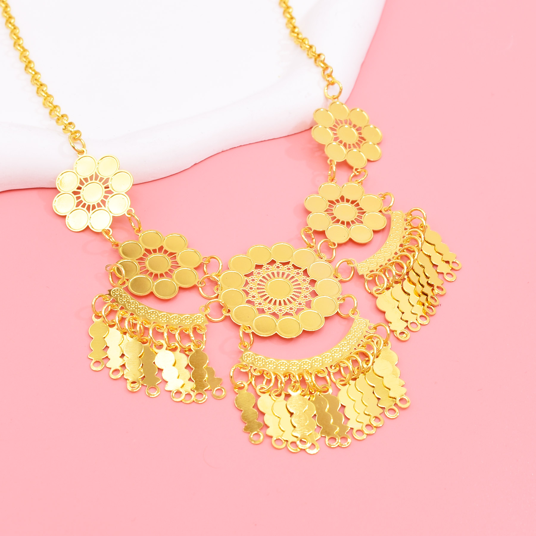 여성용 할로우 조각 꽃 펜던트 목걸이, 보헤미안 에스닉 - Women Accessories Dubai 리뷰 및 가격