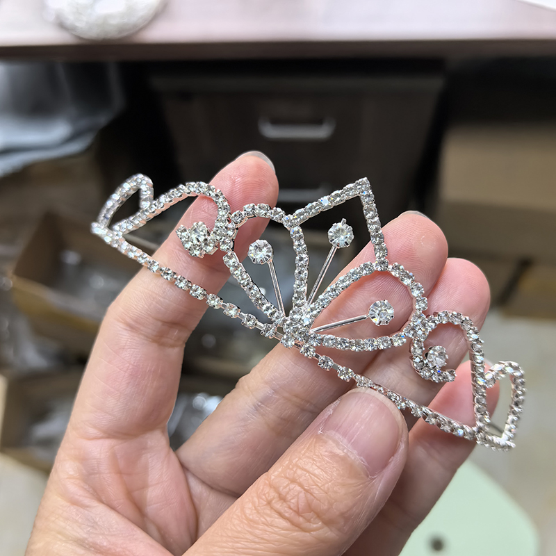 실버 컬러 라인스톤 신부 왕관 럭셔리 크리스탈 티아라  - Queen Accessories 리뷰 및 가격