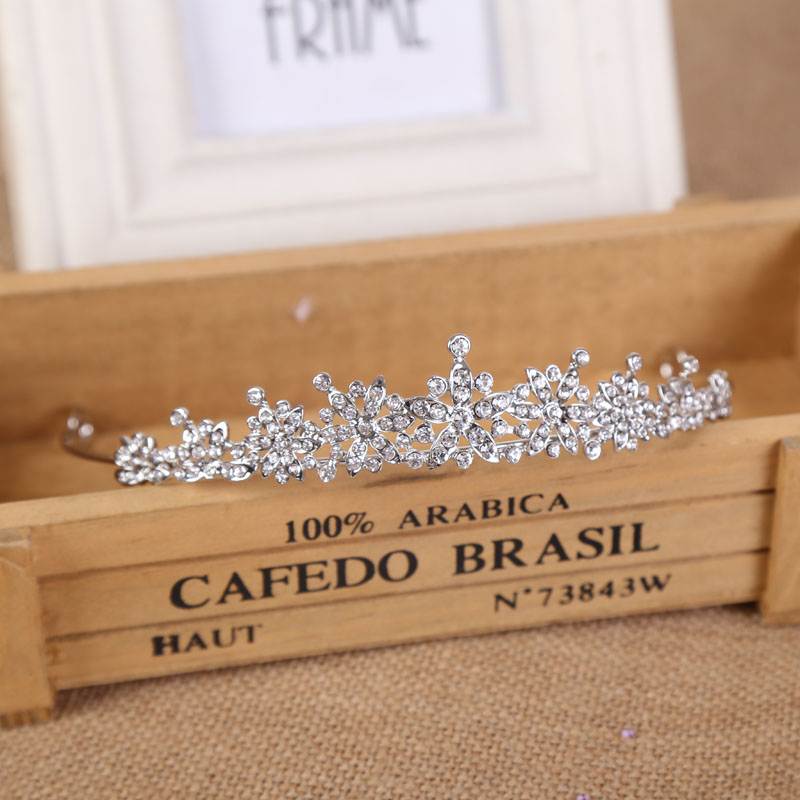 여자를위한 크리스탈 웨딩 신부 티아라 헤어 스타일 여자 - Women Accessories For Wedding 리뷰 및 가격